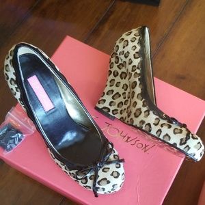 New Betsey Johnson Animal Print Wedges
